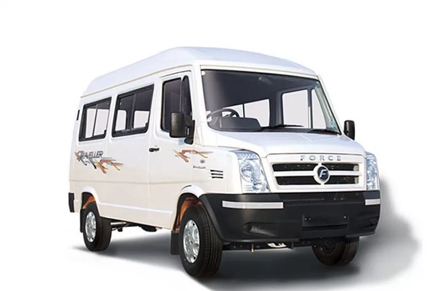 12-Seater-Tempo